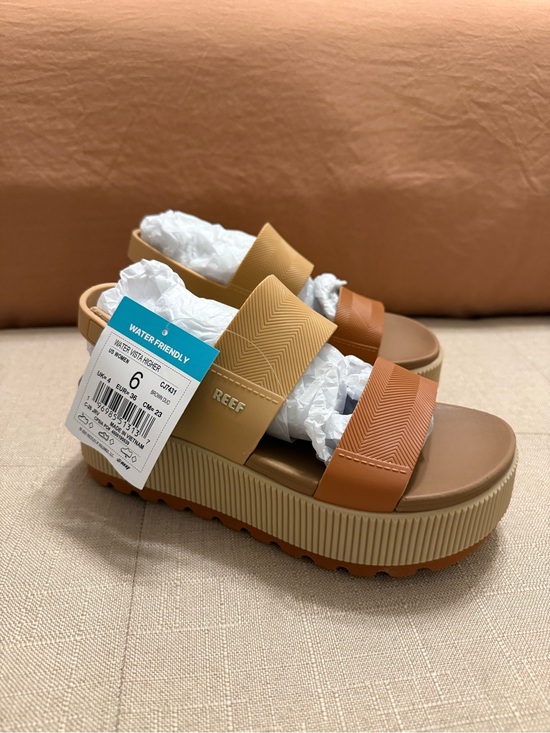 Reef Shoes - NWT Reef Water Vista Higher - Size 6 in Brown Duo